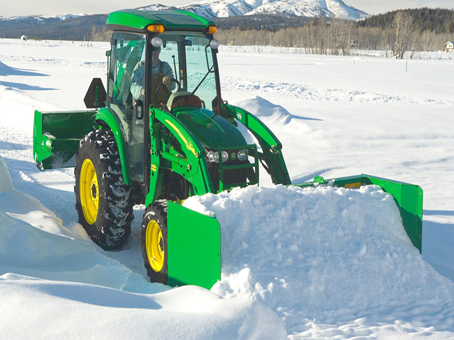 Tracteur de déneigement